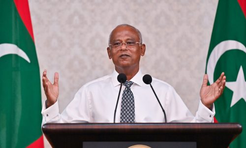ރައީސުލްޖުމްހޫރިއްޔާ 02 އޮކްޓޫބަރ 2023 ގައި ނޫސްވެރިންނާ ބައްދަލުކުރެއްވުން، ފޮޓޯ: ރައީސް އޮފީސް
