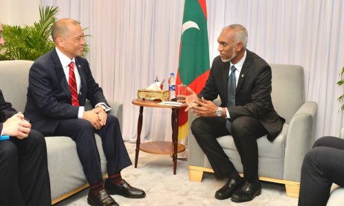 އެމެރިކާއިން ދިވެހިރާއްޖެއަށް ކަނޑައަޅުއްވާފައިވާ ސަފީރު ހޫގޯ ޔޫހޯ ޔޮން