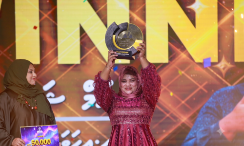 ރޭޑިޔޯ ޕްރެޒެންޓަރ މުބާރާތުގެ ސީޒަން 7 ގެ އެއްވަނަ ޝަހާމާ ހާސިލްކުރުން، ފޮޓީޯ: ޕީއެސްއެމް ނިއުސް