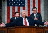 ޓްރަމްޕް ރިޔާސީ ބަޔާން އިއްވަނީ: