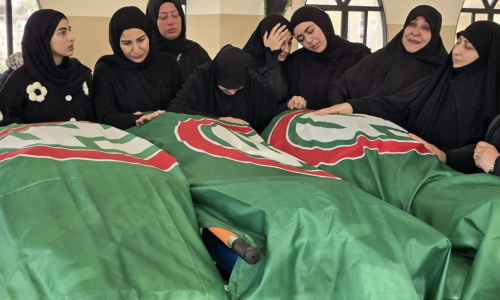 އިސްރާއީލުގެ އިސްތިއުމާރީ ސިފައިން ލުބުނާނަށް ދެމުންދާ ވަރުގަދަ ހަމަލާތަކުގައި އެތައް ބަޔަކު ވަނީ ޝަހީދުވެފައި, ފޮޓޯ: އޭއެފްޕީ