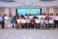 އަތޮޅުތެރޭގެ 17 ރަށަކަށް ބޭނުންވާ އެމްބިއުލާންސް ހަވާލުކުރުން، ފޮޓޯ: ހެލްތު މިނިސްޓްރީ