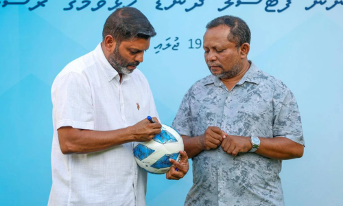 މަރާމާތަށްފަހު މާފަންނު ފުޓްސަލް ދަނޑު ހުޅުވުން، ފޮޓޯ: ސްޕޯޓްސް މިނިސްޓްރީ
