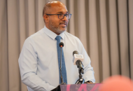 ދާޚިލީ ސަލާމަތާއި މަސައްކަތްތެރިކަމާއި ފަންނިއްޔާތާ ބެހޭ ވަޒީރު ޢަލީ އިޙްސާން