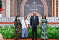 ރައީސުލްޖުމްހޫރިއްޔާ، ނިޝާން ޢިއްޒުއްދީނުގެ ޢިއްޒަތުގެ ވެރިކަން، ނިޝާން މުލީގޭ ޝަރަފްގެ ޢިއްޒަތުގެ ވެރިޔާ މުޙައްމަދު މޫސާއަށް އެރުވުން، ފޮޓޯ: ރައީސް އޮފީސް