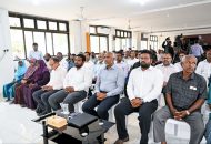 ރައީސް މުޢިއްޒު ދަނބިދޫ ރައްޔިތުންނާ ބައްދަލުކުރެއްވުން، ފޮޓޯ: ރައީސް އޮފީސް