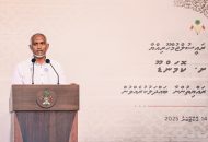 ރައީސް މުޢިއްޒު ކޮމަންޑޫ ރައްޔިތުންނާ ބައްދަލުކުރެއްވުން، ފޮޓޯ: ރައީސް އޮފީސް