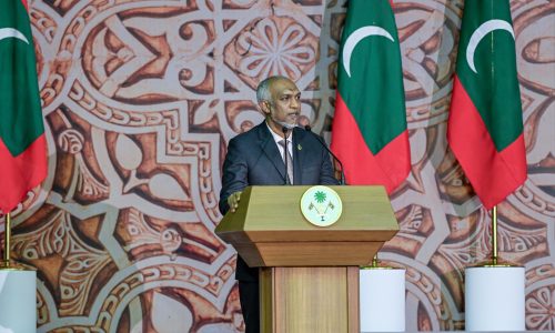 61 ވަނަ މިނިވަން ދުވަހުގެ ރަސްމީ ޙަފްލާގައި ބައިވެރިވެވަޑައިގެންނެވުން، ފޮޓޯ: ރައީސް އޮފީސް