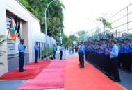 ޕޮލިސް މެމޯރިއަލް ޑޭގެ ރަސްމިއްޔާތު ބާއްވައި މެމޮރީ ވޯލްގައި ގާޑް މައުންޓް ކުރުން، ފޮޓޯ: ފުލުހުން