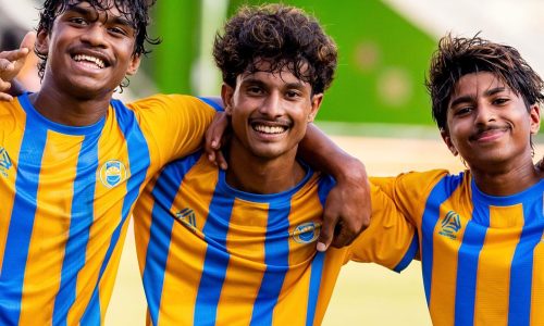 ވެލެންސިޔާގެ ޒުވާން ކުޅުންތެރިން /ފޮޓޯ: އަދަދު ސްޕޯޓްސް